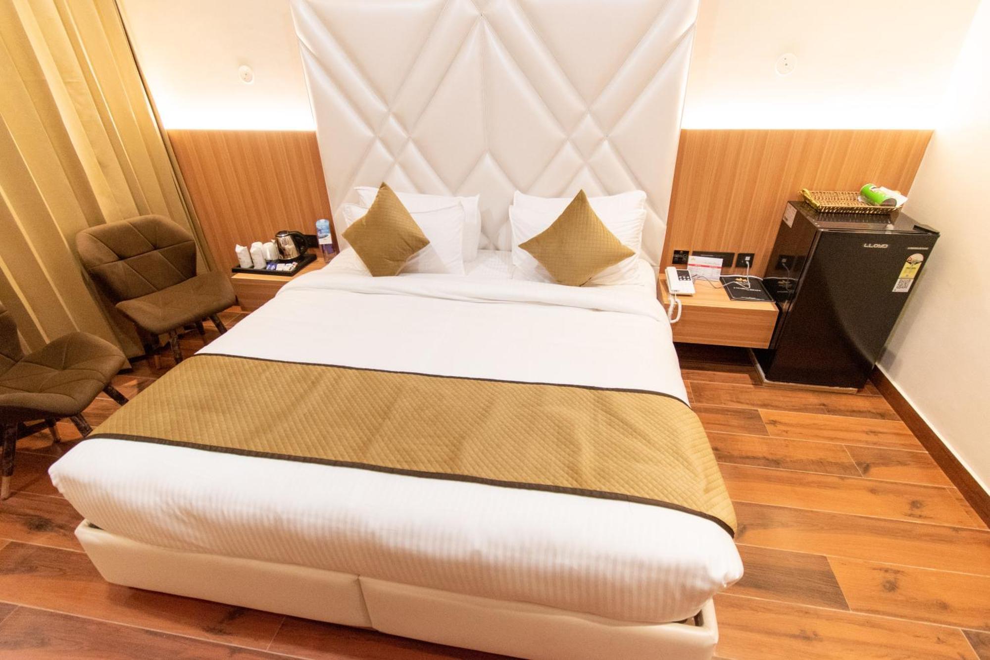 Hotel Miracle Resort ฟักวารา ภายนอก รูปภาพ