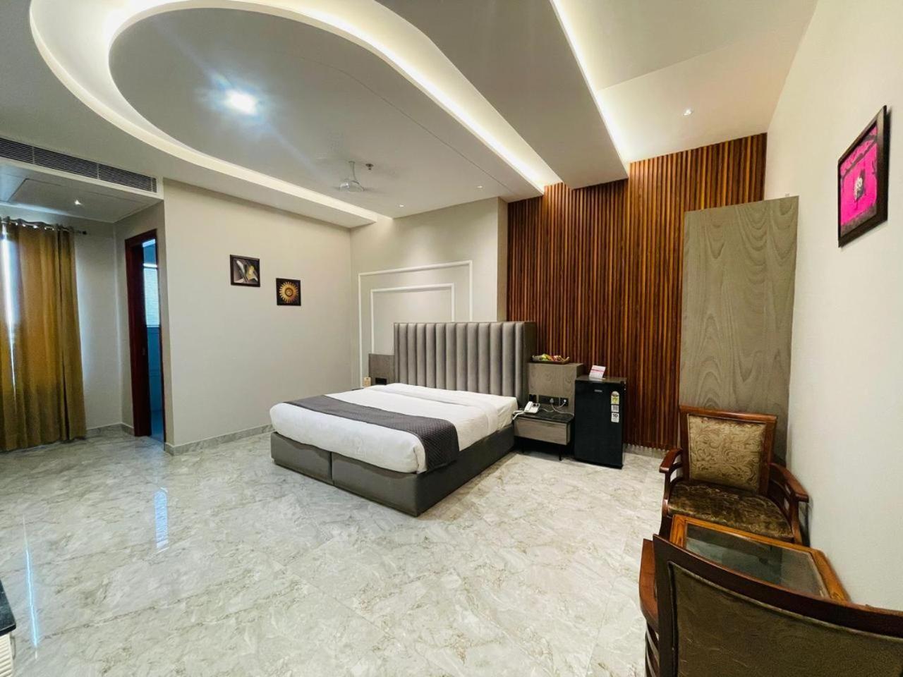 Hotel Miracle Resort ฟักวารา ภายนอก รูปภาพ