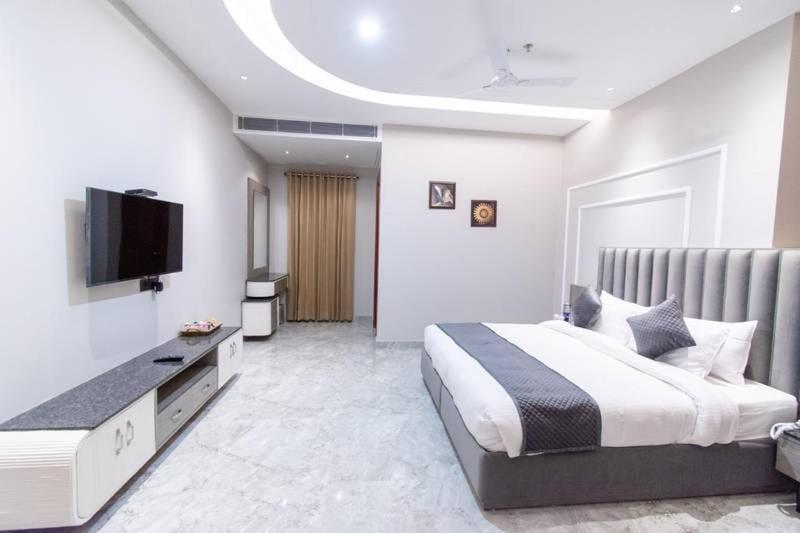 Hotel Miracle Resort ฟักวารา ภายนอก รูปภาพ