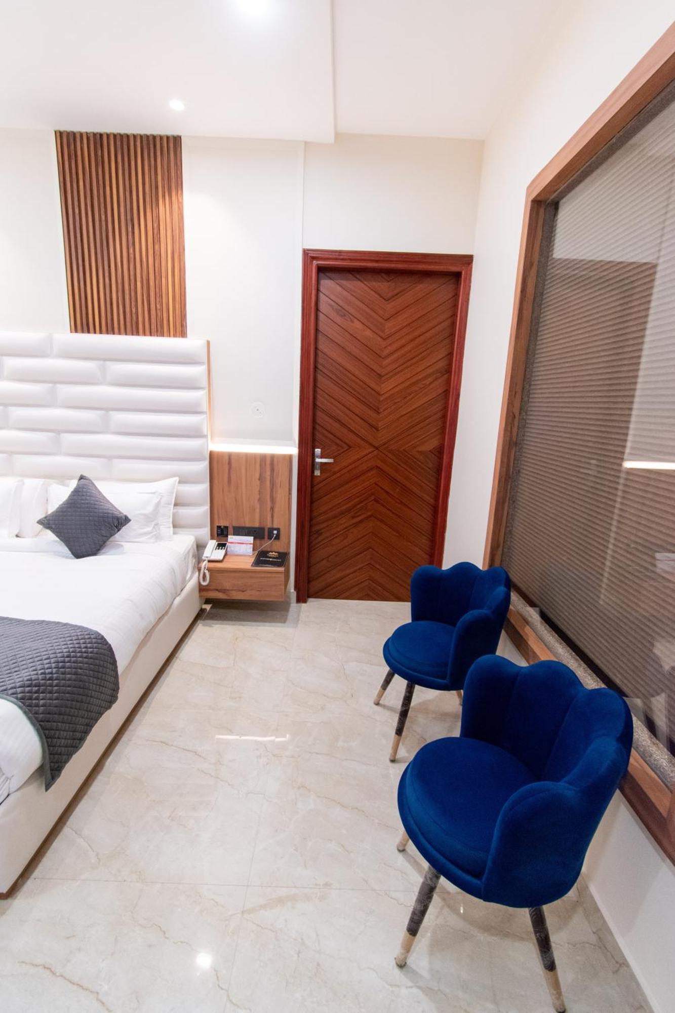 Hotel Miracle Resort ฟักวารา ภายนอก รูปภาพ